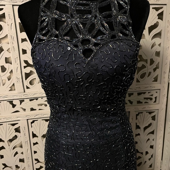 MOON DANCE MAGNIFICENT MIDNIGHT BLUE WITH INTRICATE BEADING PROM DRESS GOWN - Picture 3 of 10